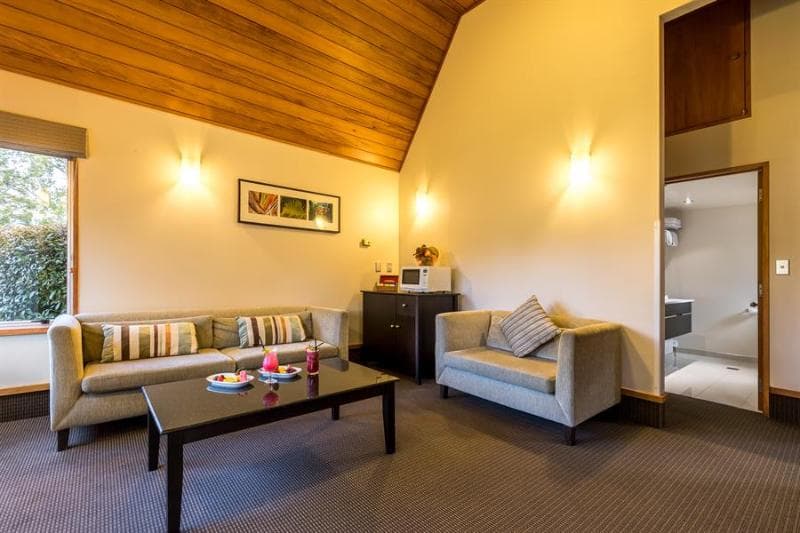 Distinction Te Anau Hotel & Villas 5