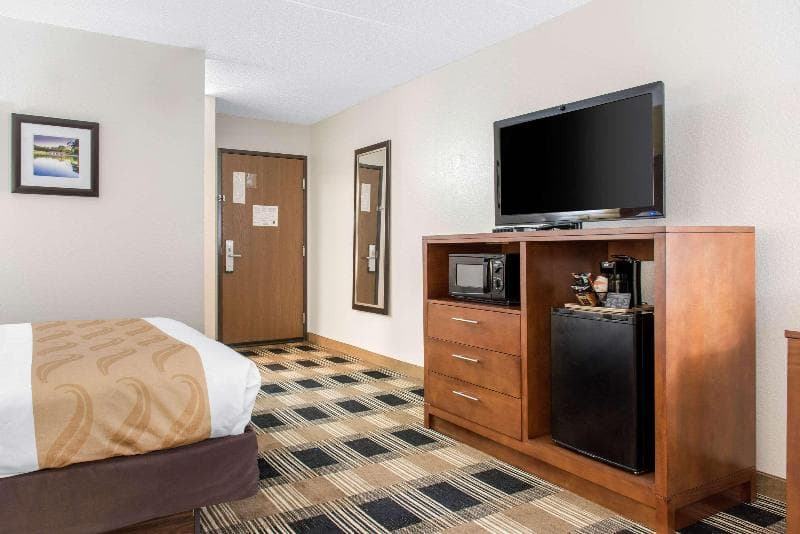 Quality Inn Rochester Area 2