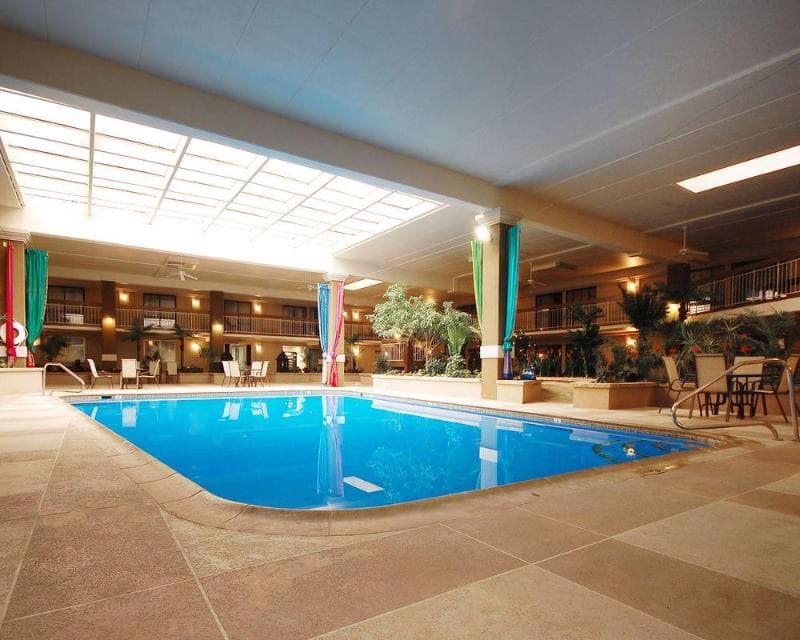 The Plaza Inn & Suites main