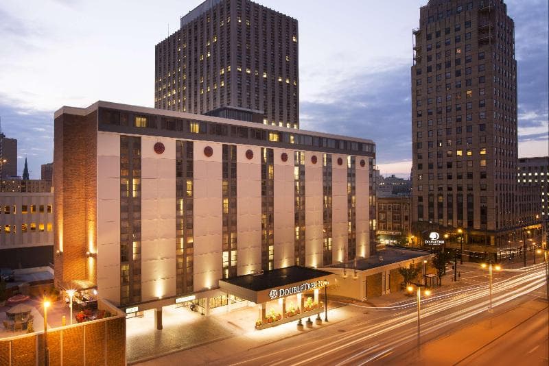DoubleTree by Hilton Hotel Milwaukee Downtown photo 1