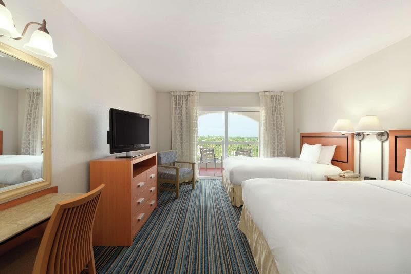 Embassy Suites by Hilton Dorado del Mar Beach Resort 5
