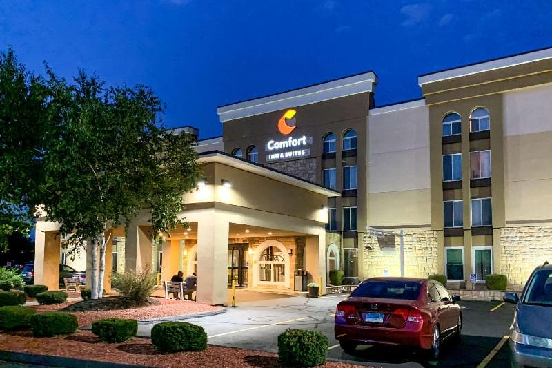 Comfort Inn And Suites East Hartford 2