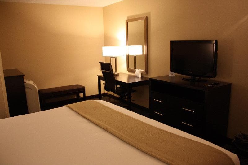 Holiday Inn Express Ludlow - Chicopee Area 3