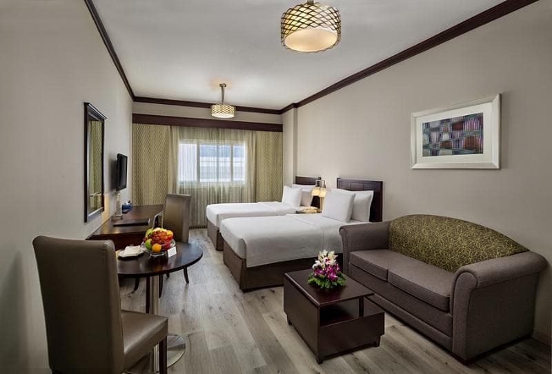Savoy Crest Hotel Apartments 4