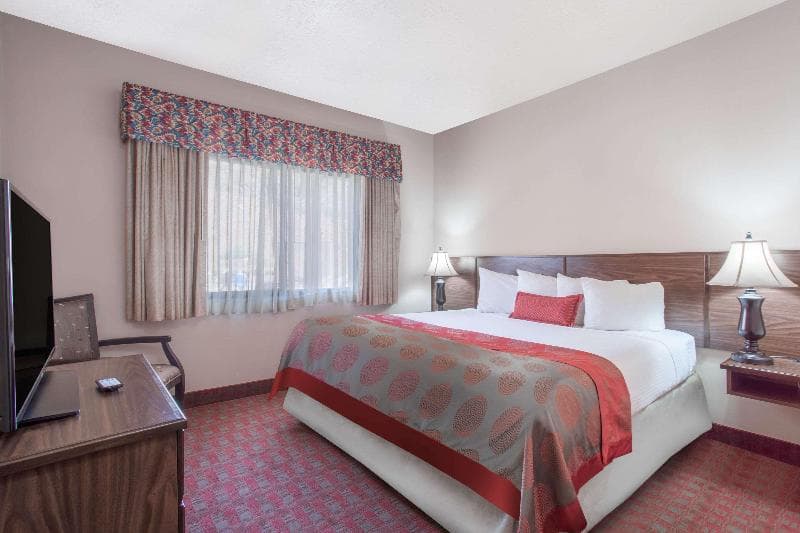 Ramada by Wyndham St. George 3