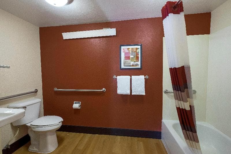 Red Roof Inn Salem photo 1