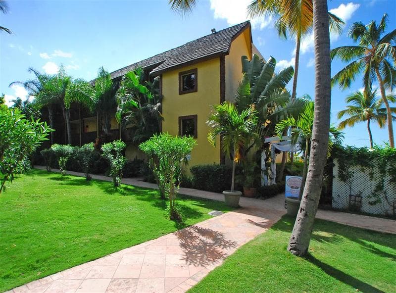 Emerald Beach Resort 2