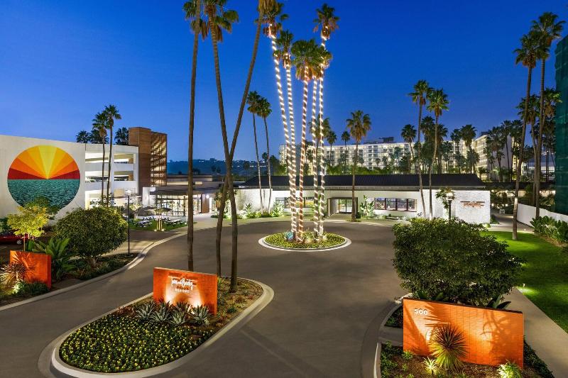 Town and Country Resort San Diego 1