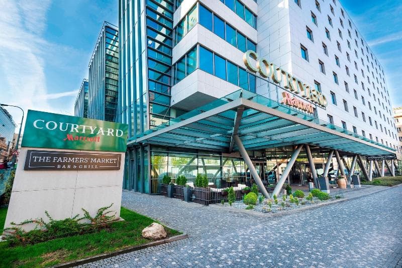 Hotel Courtyard By Marriott Flora 2