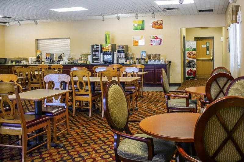 Wilkes-Barre Inn & Suites 2
