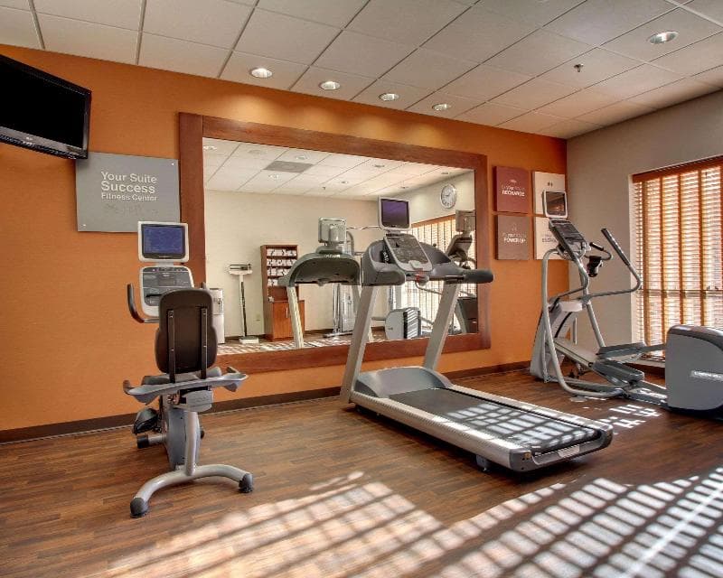 Comfort Suites Airport photo 1