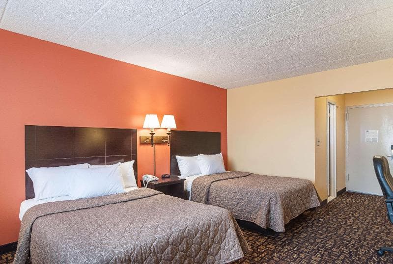 Rodeway Inn Meadowlands 4