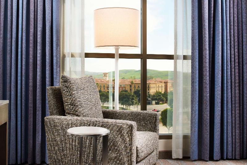 DoubleTree by Hilton Hotel Irvine - Spectrum 5