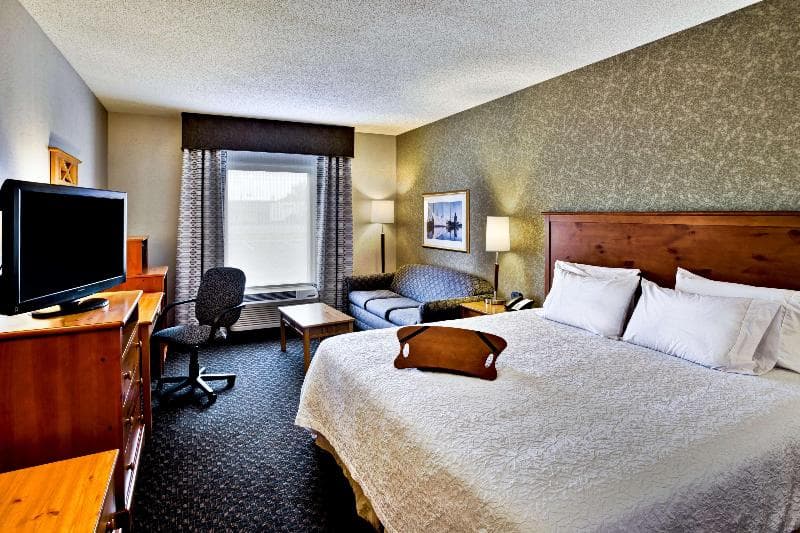 Hampton Inn Seekonk 5