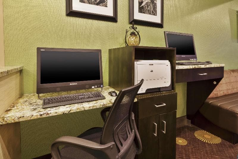 Hampton Inn Clinton photo 1