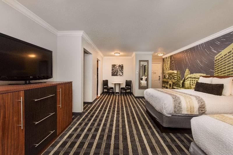 Best Western Plus Milwaukee West 5