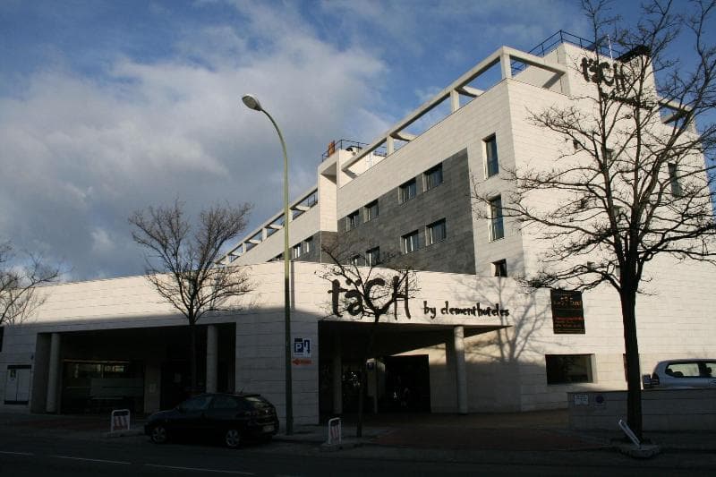 Tach Madrid Airport Hotel 5