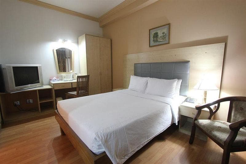 Hotel Ornate 5