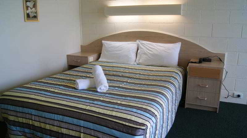 Econo Lodge Absolute Lake Entrance 5