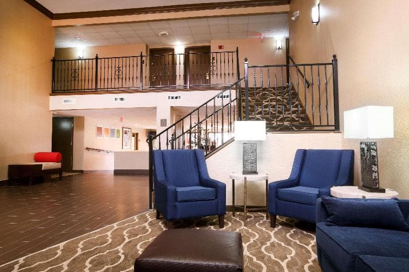Comfort Inn & Suites Leeds I-20 5