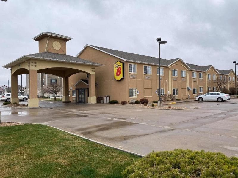 Super 8 by Wyndham Great Bend photo 1