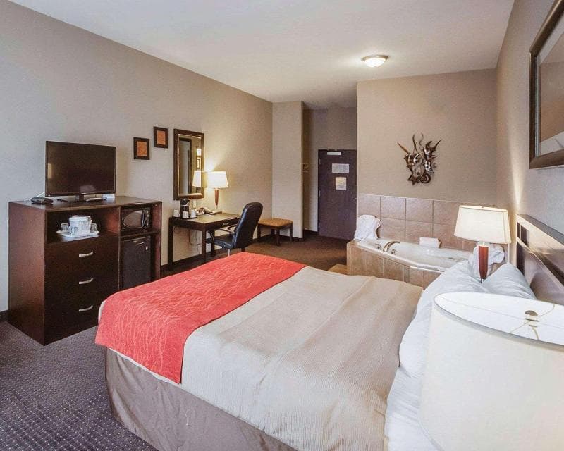 Prairie Moon Inn Sylvan Lake 5
