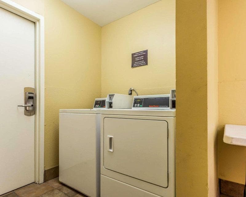 Clarion Inn Mt. Pleasant - Charleston photo 1