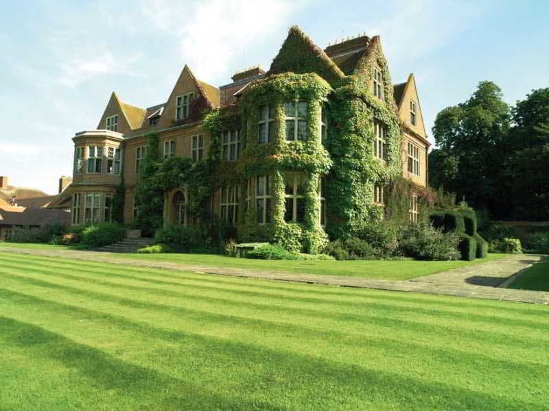 De Vere Horwood Estate main