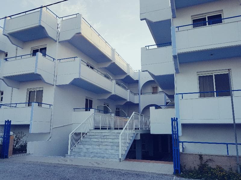 Pyrgos Hotel 4
