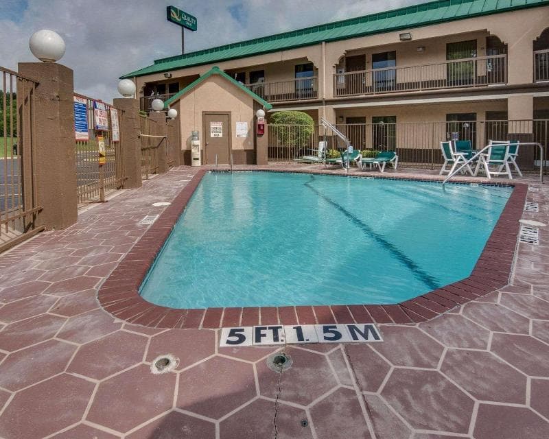 Quality Inn Mt. Pleasant 5