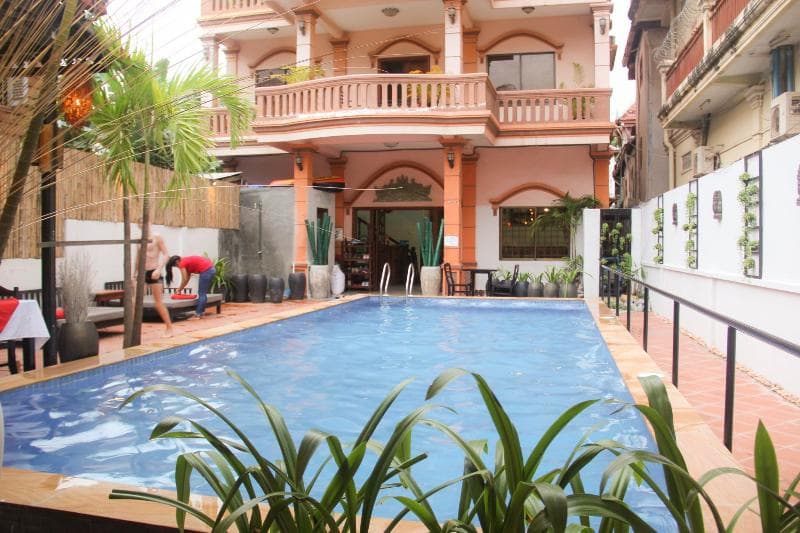 Tropical Breeze Guest House photo 1