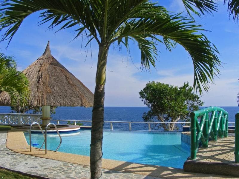 Cliffside Resort 4