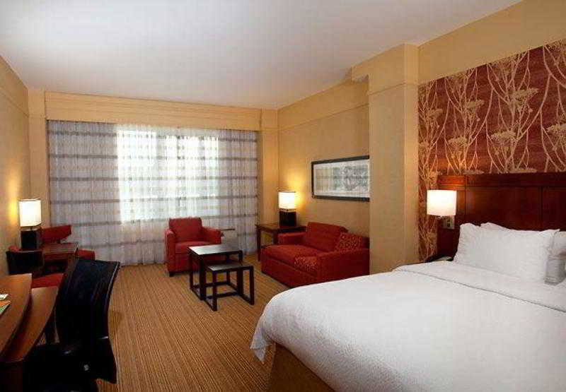 Courtyard Downtown Marriott photo 1