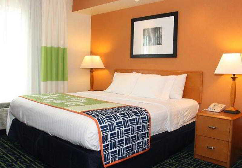 Fairfield Inn & Suites Marion 3