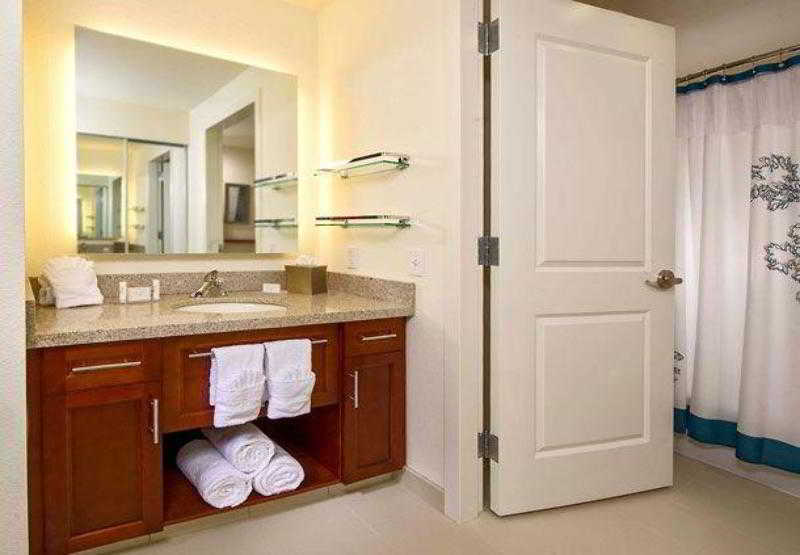 Residence Inn Arlington Ballston 4