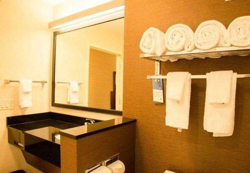 Fairfield Inn & Suites Moncton 5