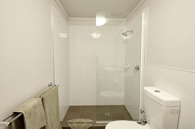 Seasons Hotel Newman 4