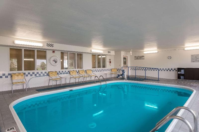Quality Inn & Suites 4