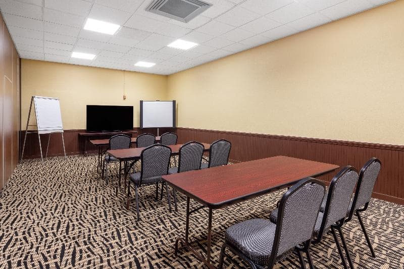 Days Inn By Wyndham Titusville Kennedy Space Center photo 1