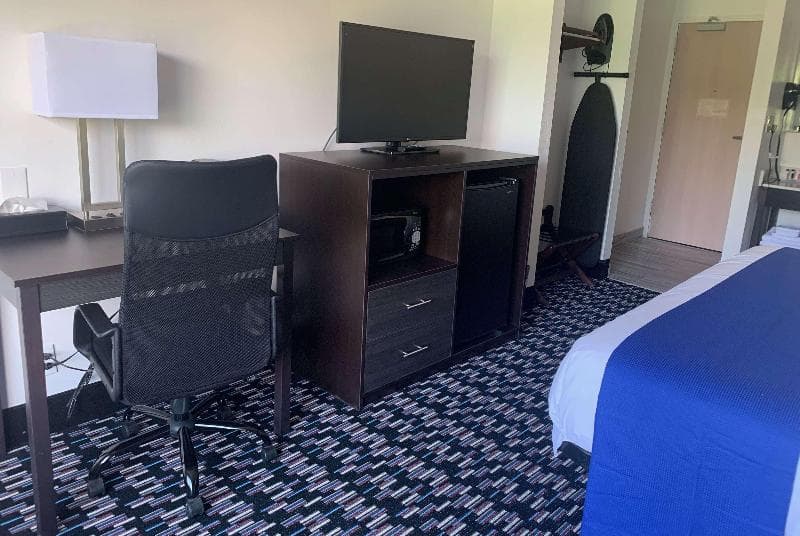 Baymont By Wyndham Charlotte University 5