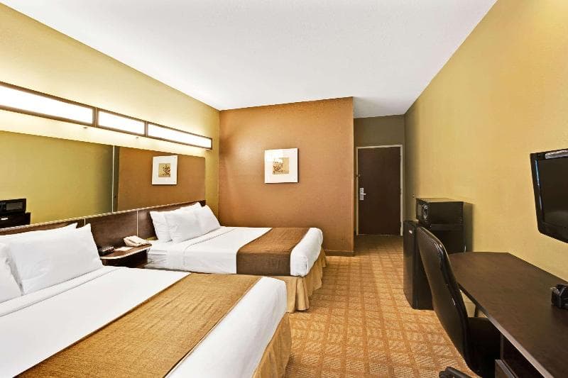 Microtel Inn & Suites by Wyndham Bryson City 3