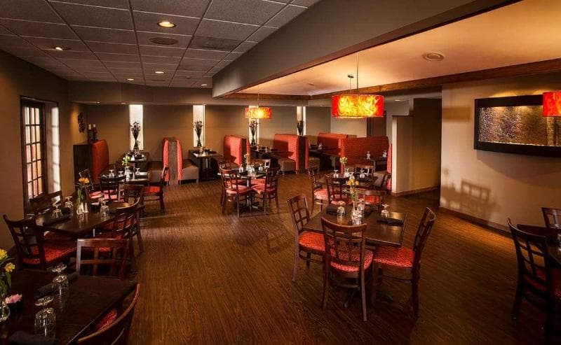 Ramada by Wyndham Marquette 3