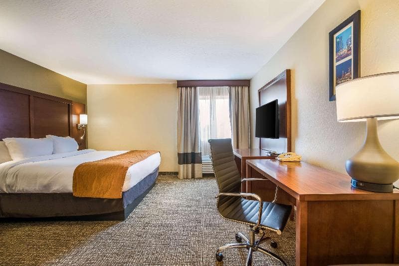 Comfort Inn & Suites Fairborn Near Wright Patterson Afb photo 1