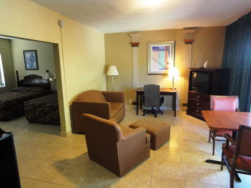 Oceans Beach Resort & Suites 5