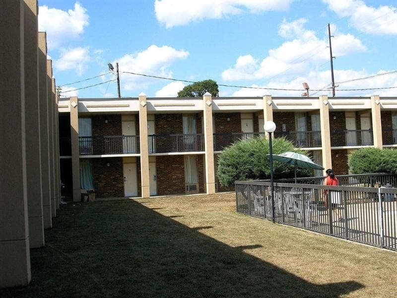 Bluegrass Inn 3