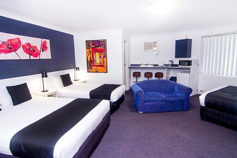 Crescent Motel (Adults Only) photo 1