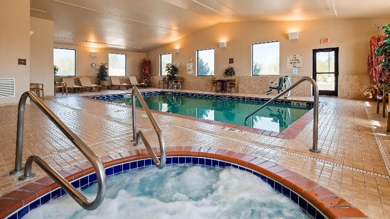 Best Western Golden Prairie Inn & Suites 5