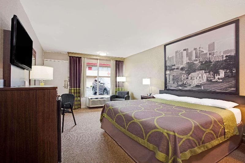 Super 8 By Wyndham Oklahoma/Frontier City 2