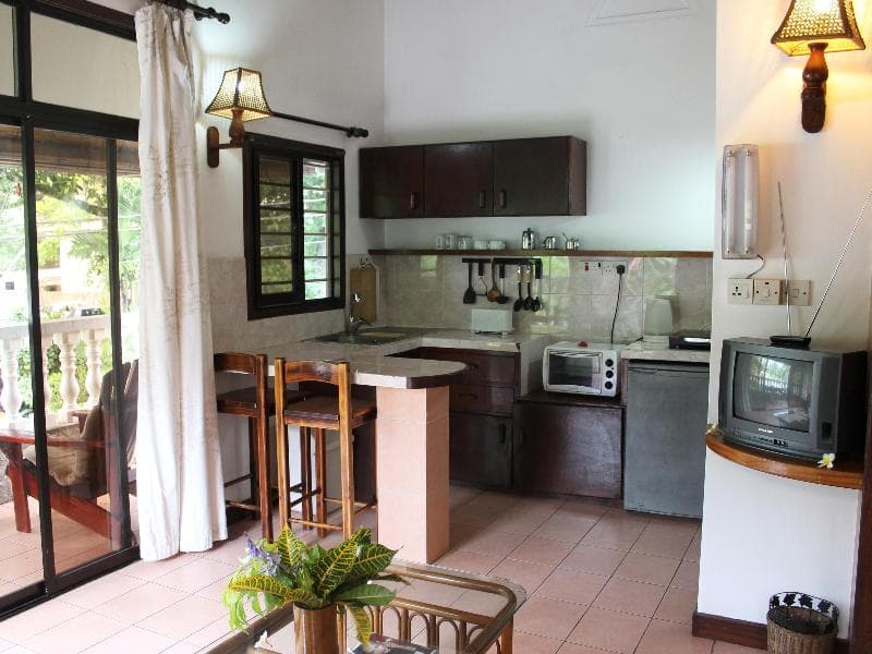 Romance Bungalows 3