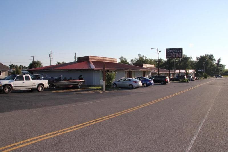 Regency Inn Eddyville 4